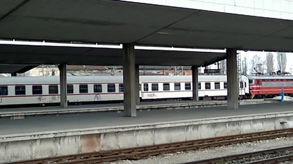 44132