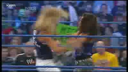 Smackdown 8/1/10 Beth vs. Layla + Mickie atack Beth 