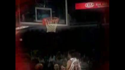 Nba Andray Blatche Dunks On Joakim Noah