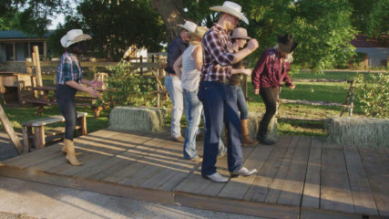 The Miz, Maryse and her mom Marjo learn how to line dance and lasso like cowboys: Miz & Mrs., Aug. 28, 2018