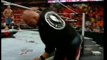 John Cena and Stone Cold Steve Austin пребиха и се изгавриха с Michael Cole