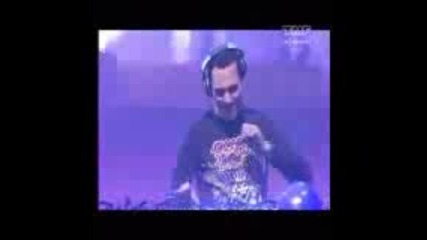 Tiesto feat. Blue Man Group - Dance For Life 