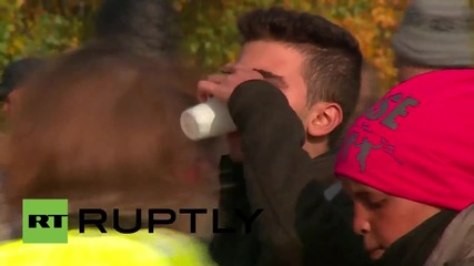 Slovenia: Thousands of refugees arrive at Slovenian-Croatian border