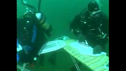 Гмуркачи поставят рекорд по гладене под вода