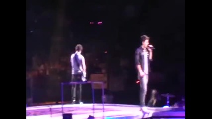 Jonas Brothers - I Gotta Feeling Tonight