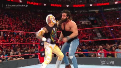 Rey Mysterio interrupts Elias' Superstar Shake-up performance: Raw, April 15, 2019