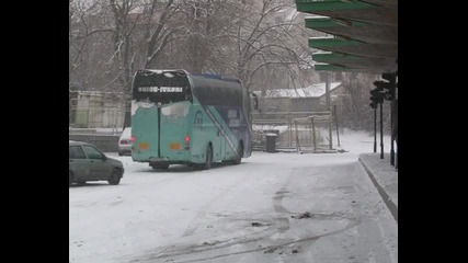 Календар 16.11.2010 - 20 души стояха 7 часа в закъсал автобус от София за Варна 
