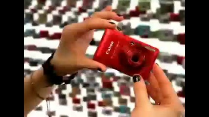 Avril Lavigne - Canon Canada Holiday Commercial