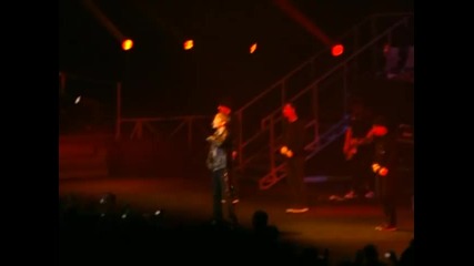 Джъстин пее Somebody To Love в Джакарта,индонезия! 23.02.2011