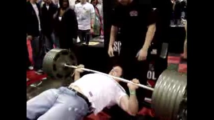 585 Bench For 23 Reps