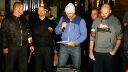 Петър Низамов организаторът на протестите срещу мигрантите пред храм Света Неделя с пламенна реч