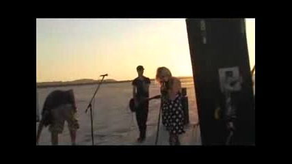 Aloha From Hell - Making Of Walk Away