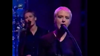 Chumbawamba - Tubthumping