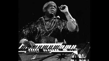 Sun Ra - Sunset On The Night On The River Nile (eddy & Dus Kontrapunkt & Kp2 Mix) - Youtube#t=278