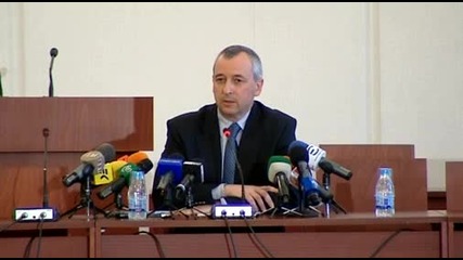 Обвиненията на Цецка Цачева са несериозни според Г. Пирински