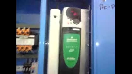 asansior v dvijenie. lift