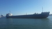 Големият кораб минава... в Бургас