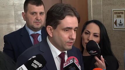 ПП-ДБ поиска оставката на шефа на АПИ