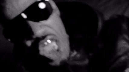 Juicy J (of Three 6 Mafia) - Smith & Wesson 