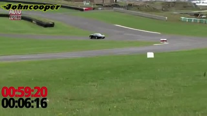 Ferrari 458 Italia vs Mclaren Mp4-12c
