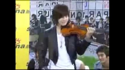Henry playing Liangzhu
