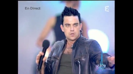 Robbie Williams - Come Undone Live 