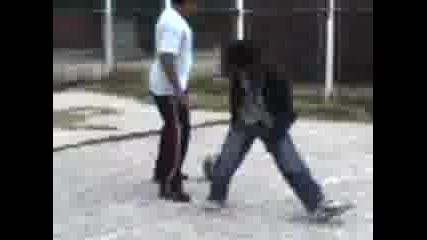 Kaka Vs Roberto Carlos.3gp
