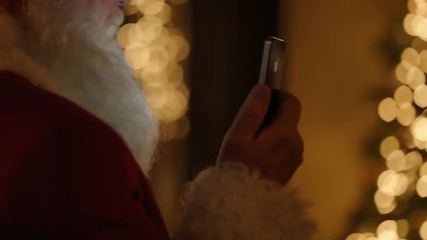 реклама с дядо Коледа на Apple iphone 4 s