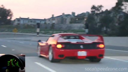 Лудо Ferrari F50 изкарва огън