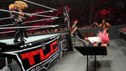 Natalya viciously sends Liv Morgan crashing through a table: WWE TLC 2018 (WWE Network Exclusive)