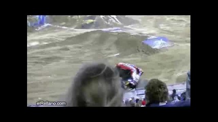 Monster truck backflip - videos de humor - humor variado - elrellano.com 