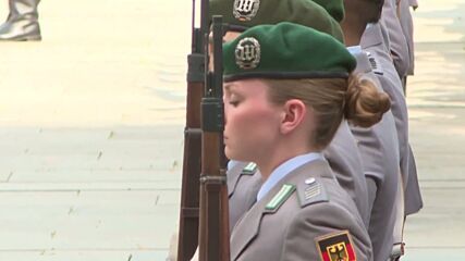 Радев: Всички българи ще плащаме вересиите на олигархията и на предишни управления