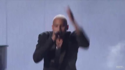 Изпълнението на Big Sean и Chris Brown - My Last ( Bet Awards 2011 )