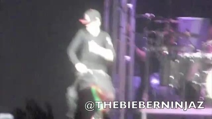Justin Bieber - Dougie // Jerking на живо в Houston, Texas 06.11.2010 