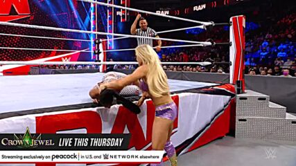 Charlotte Flair vs. Bianca Belair – Raw Women’s Championship Match: Raw, Oct. 18, 2021