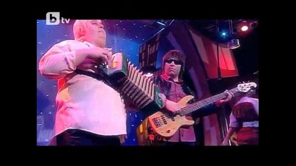 Комиците-aй кфо ше пием?