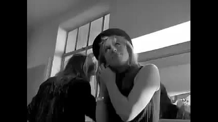Youtube - Bangles Manic Monday 