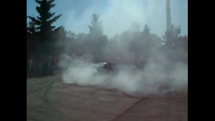 Палене гуми Бмв ...е34