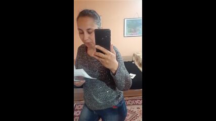 Vid_20230421_192636.mp4
