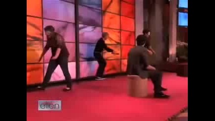Jonas Brothers Play Blindfolded Musical Chairs:d