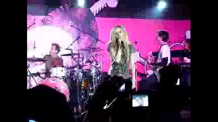 Avril Lavigne - Sk8 Boy [live]