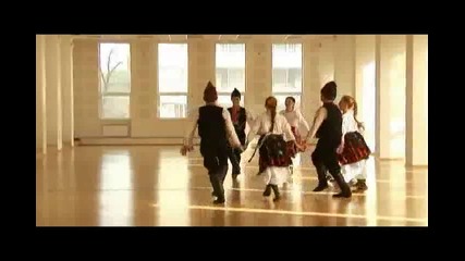 Български Фолклор - Чичовото хоро ( изпълнение ) 
