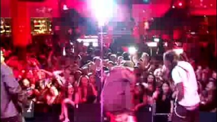 Lil Wayne,  Drake & Mack Maine Perform Every Girl; Live In Chicago