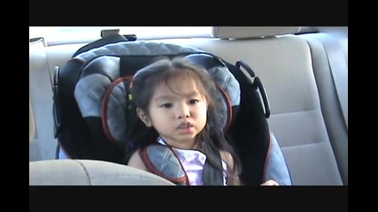 2 year old sings listen by beyon