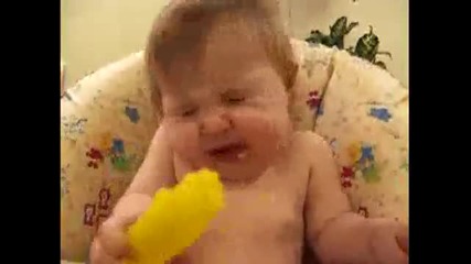 Бебе яде лимон смях ;д 