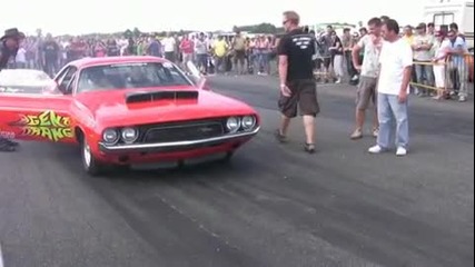 Dodge Challenger Vs. Dodge Viper Drag