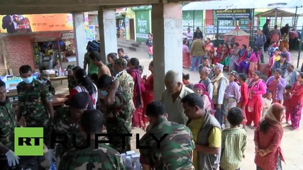 Първа помощ от армията на Шри Ланка за пострадалите след земетресението отдалечени селища в Непал