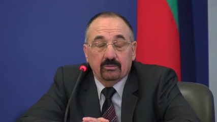 Отварят два нови центъра за бежанци в Южна България