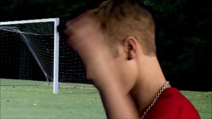 Alan Carr & Justin Bieber's Football Challenge ( С М Я Х )