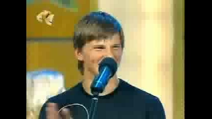 Arshavin пее караоке в шоу
